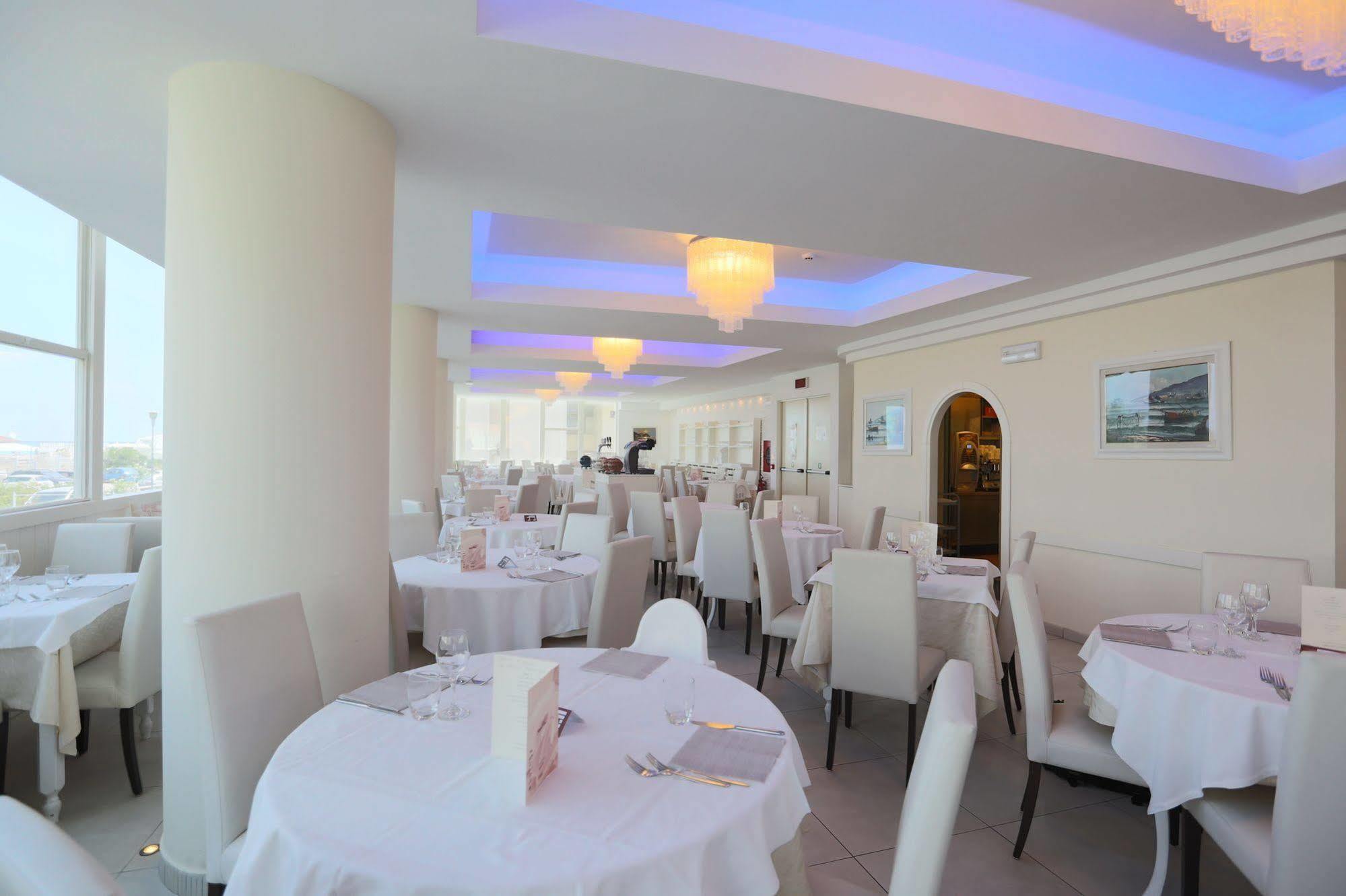 King - Azzurro Club Hotel
