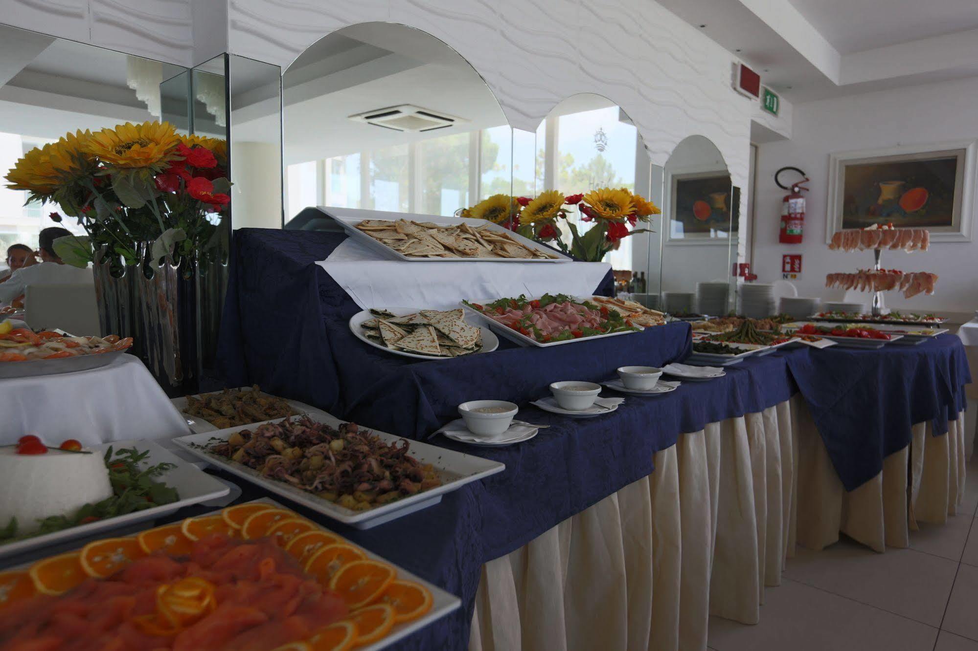 King - Azzurro Club Hotel 3*